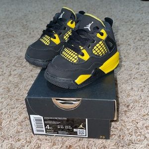 Air Jordan 4 Retro (TD) ‘Thunder’ 2023 4C